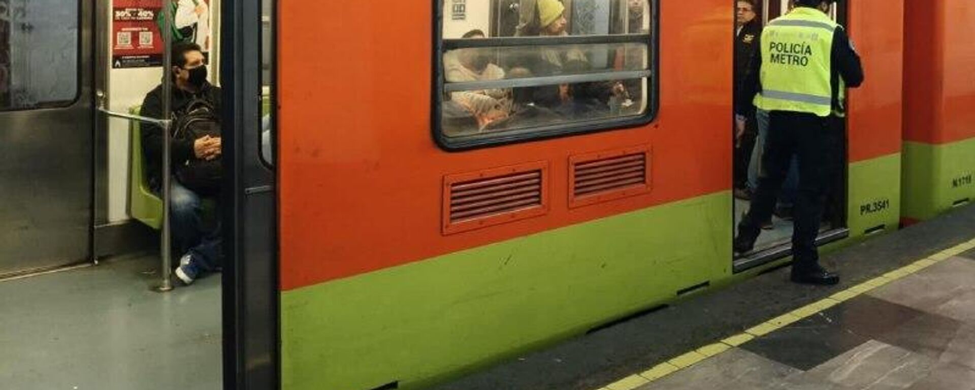 Este es el medio de transporte en el que más robos se registran en la capital de México - Sputnik Mundo, 1920, 31.12.2025