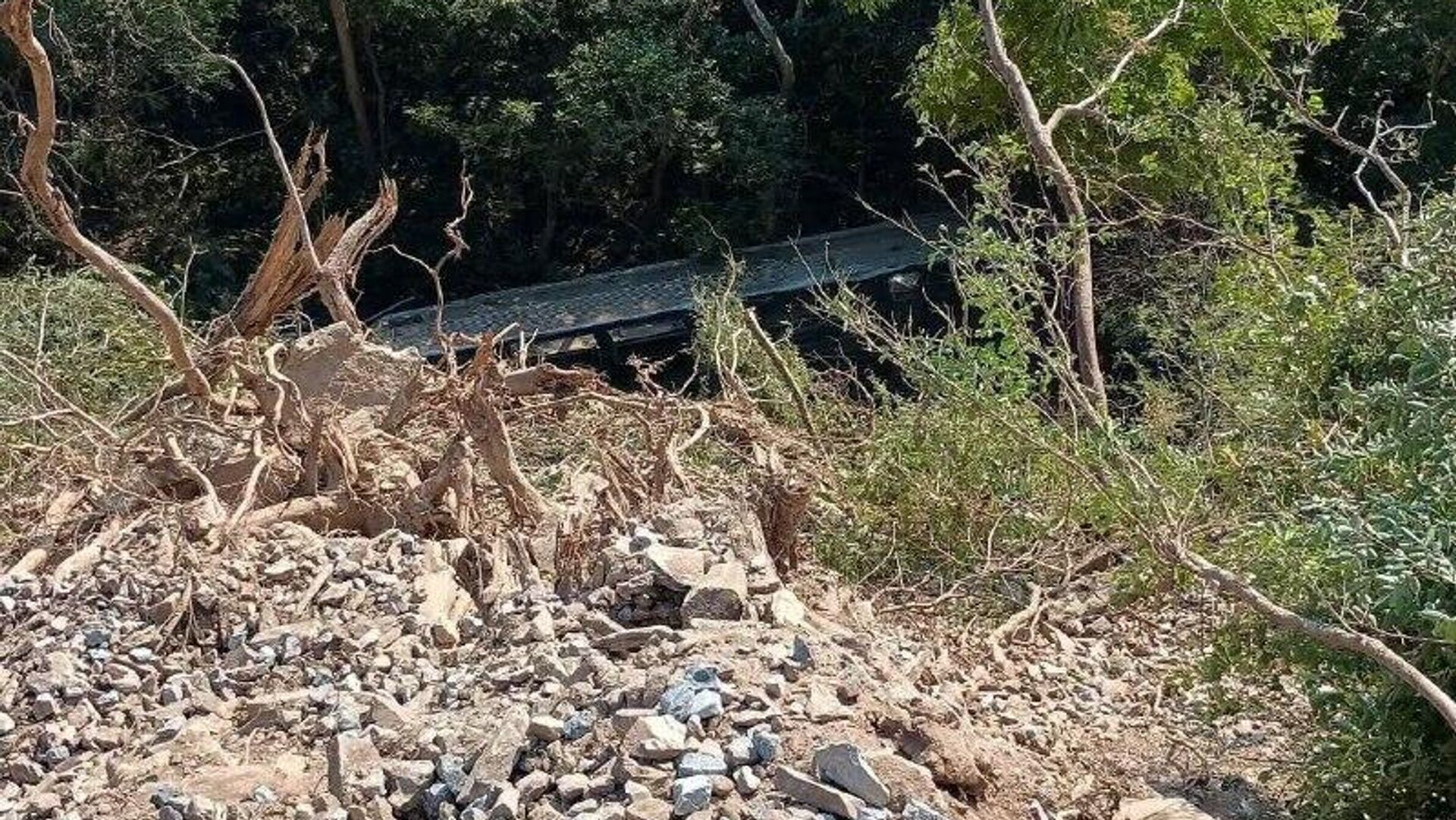 Suman 14 fallecidos por el descarrilamiento del tren del Corredor Interoceánico en México - Sputnik Mundo, 1920, 01.01.2026