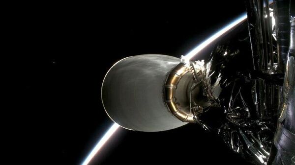 SpaceX bajará la órbita de más de 4 - Sputnik Mundo