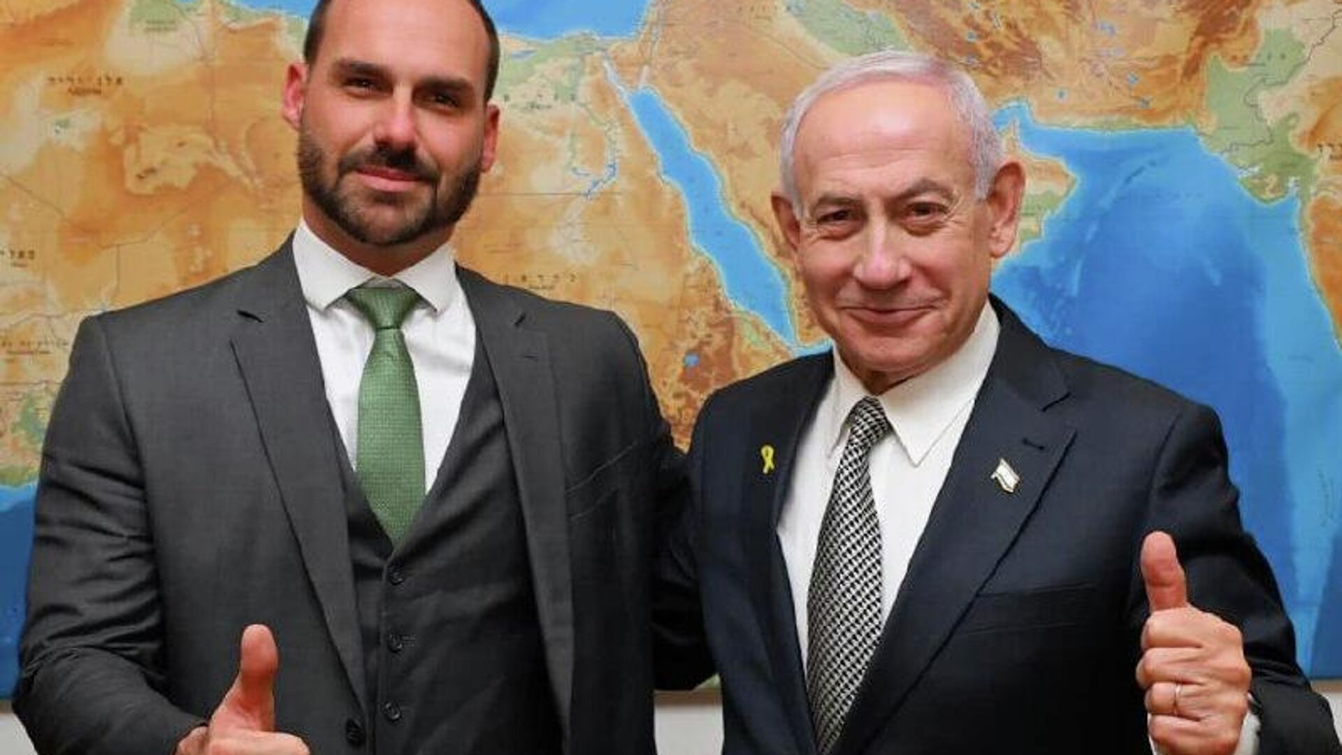 La Policía de Brasil le ordena al exdiputado Eduardo Bolsonaro regresar a su empleo en dicha corporación La Policía de Brasil le ordena al exdiputado Eduardo Bolsonaro regresar a su empleo en dicha corporación - Sputnik Mundo, 1920, 03.01.2026