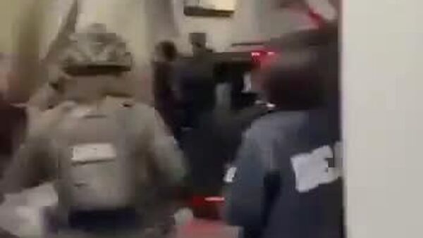 ‍ Dan a conocer otro video de Maduro en el edificio de la DEA - Sputnik Mundo