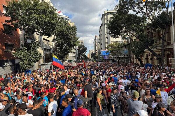 Pedimos al mundo que levanten sus voces para condenar ataque de EEUU contra Caracas, dice el exembajador de Venezuela en Rusia - Sputnik Mundo