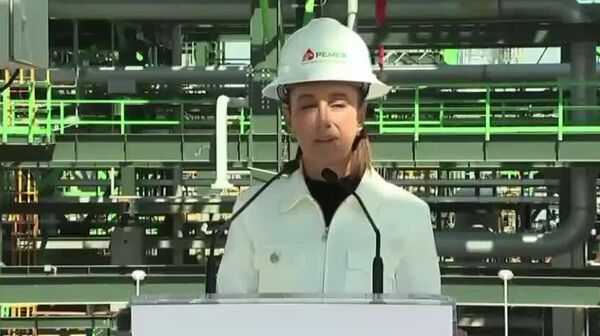 Fortalece la soberanía de la nación: Sheinbaum reconoce labor de Pemex - Sputnik Mundo