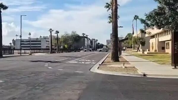 Evacúan la Corte Suprema de Arizona por presuntos artefactos explosivos - Sputnik Mundo