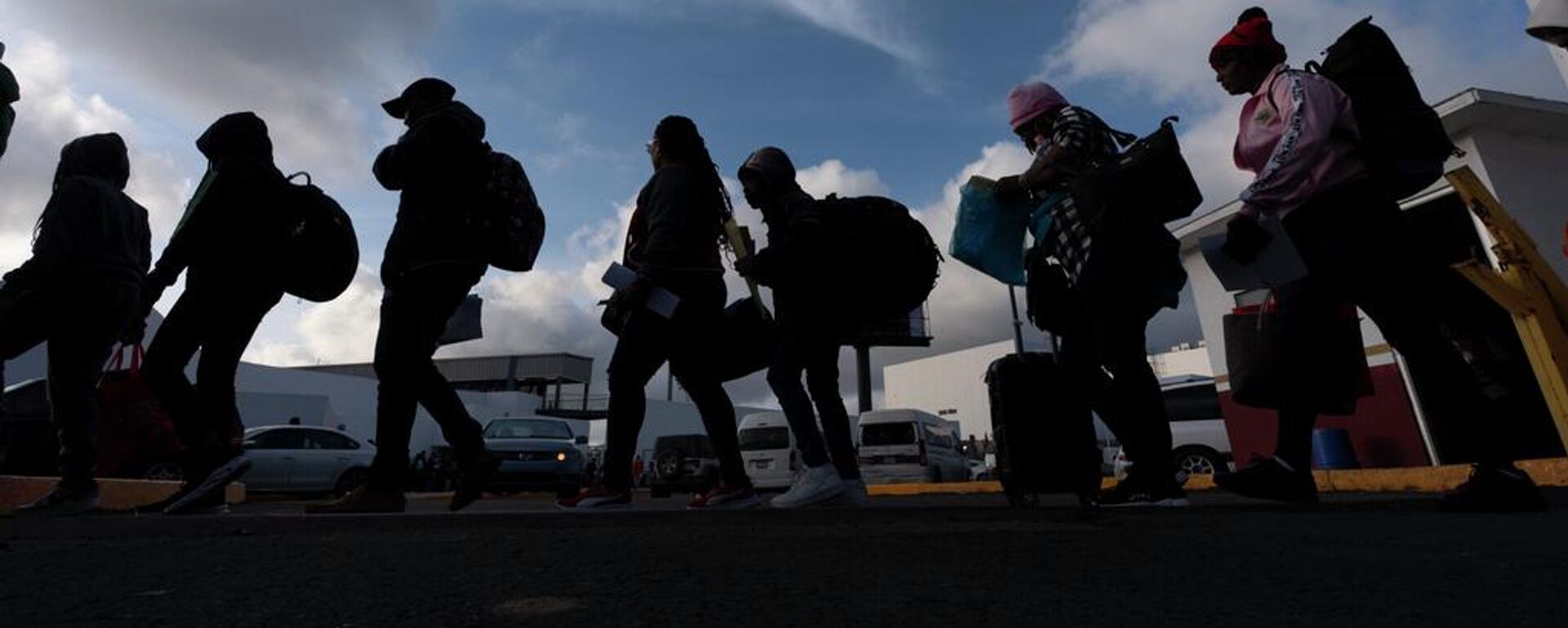 Personas migrantes en América Latina. Imagen de referencia. - Sputnik Mundo, 1920, 06.01.2026