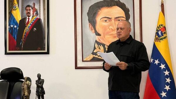 Venezuela fue víctima de un ataque bárbaro, artero, donde hasta ahora hay 100 fallecidos y otra cantidad parecida de heridos, terrible el ataque contra nuestro país, eso es cierto, es una verdad, no lo va a tapar nadie, expresó el ministro de las Relaciones Interiores, Justicia y Paz, Diosdado Cabello - Sputnik Mundo