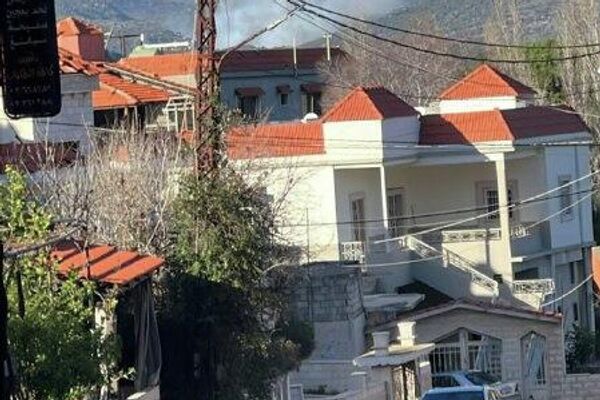 Israel lanza una ola de ataques contra el sur de Líbano - Sputnik Mundo