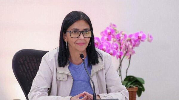 Trump abre la posibilidad a reunirse con la presidenta encargada de Venezuela, Delcy Rodríguez - Sputnik Mundo