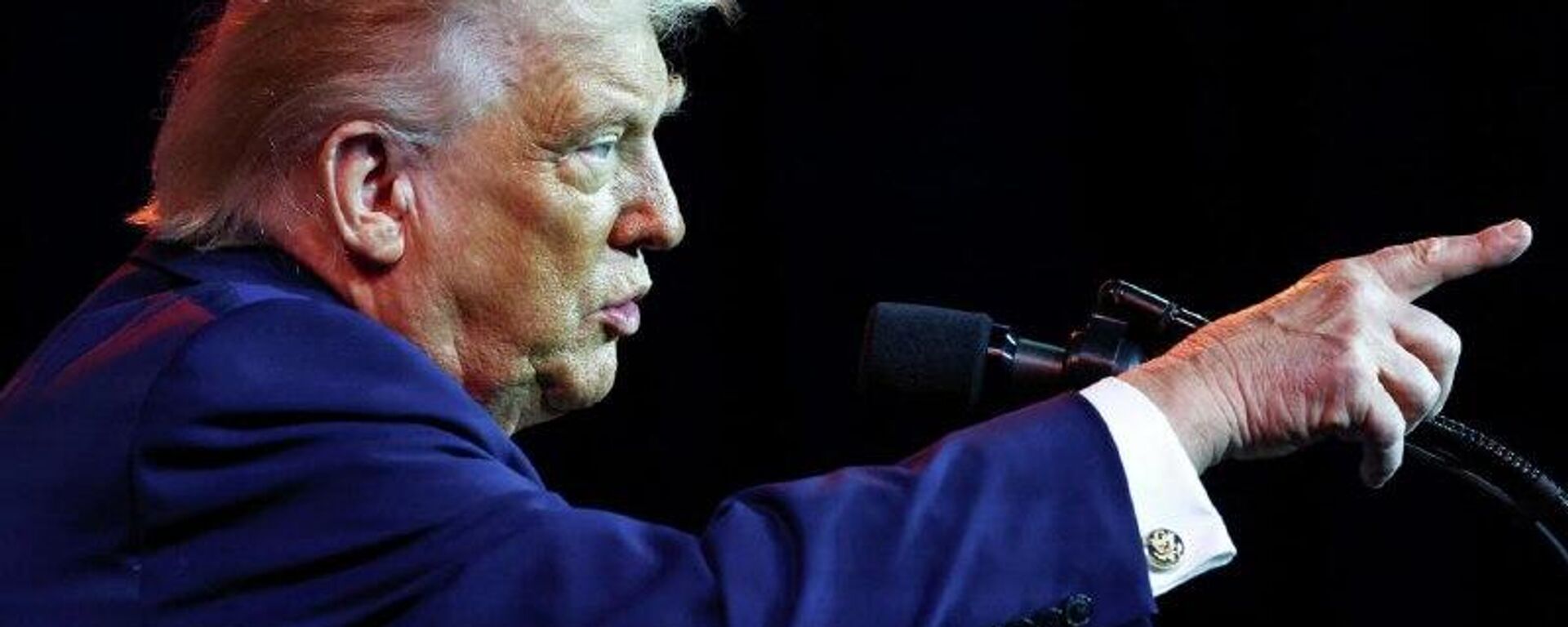 Trump sueña con inmortalizarse en el Monte Rushmore: analista explica su obsesión por Groenlandia - Sputnik Mundo, 1920, 12.01.2026