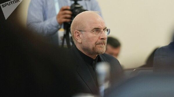 Irán amenaza con tomar represalias contra EEUU si es atacado - Sputnik Mundo