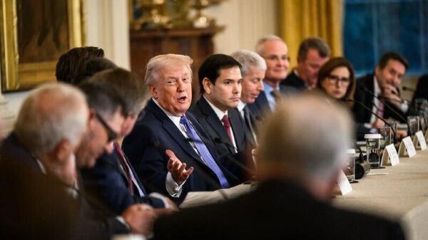 ¿Qué hay detrás de la oferta de EEUU a petroleras para invertir en Venezuela? - Sputnik Mundo