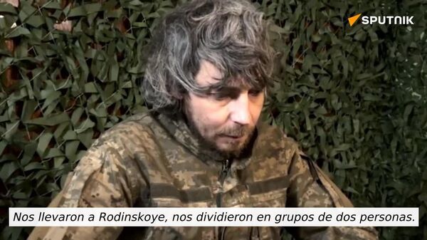 🪖 Con banderas en las mochilas y ropa de civiles: un militar ucraniano destapa las operaciones publicitarias de Kiev - Sputnik Mundo