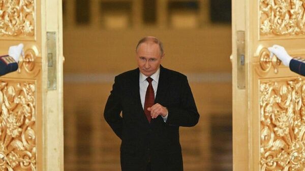 La situación en el mundo se está deteriorando cada vez más, alerta Putin - Sputnik Mundo