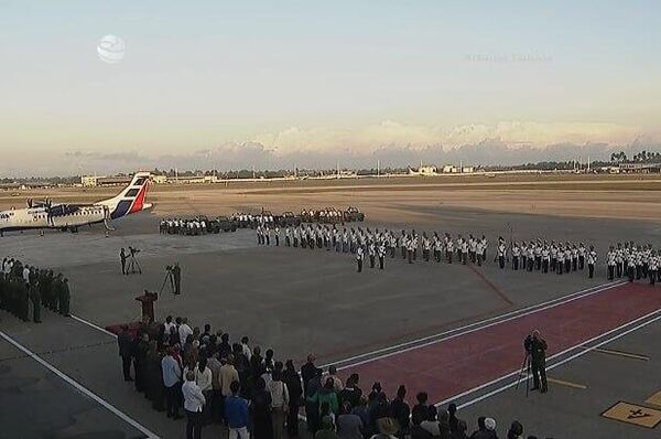 Los cuerpos de los combatientes cubanos caídos tras el ataque de EEUU contra Venezuela arriban a la Habana - Sputnik Mundo