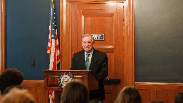 Congresistas de EEUU viajan a Dinamarca en solidaridad con Groenlandia - Sputnik Mundo