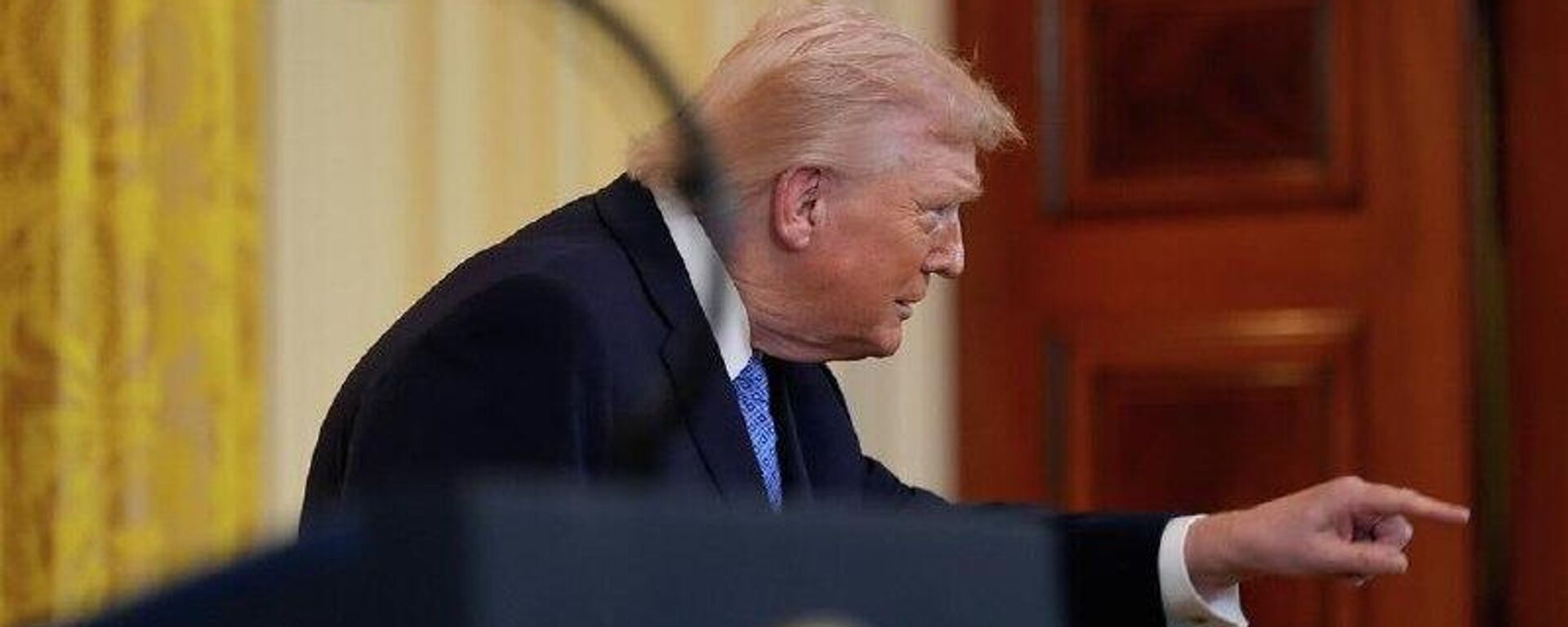 Trump insta a los europeos a desviar la atención de Groenlandia - Sputnik Mundo, 1920, 07.03.2026