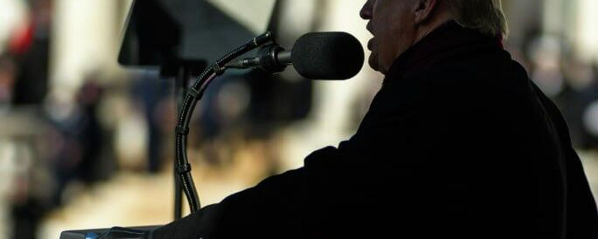 Ya no me siento obligado a pensar sólo en la paz, dice Trump - Sputnik Mundo, 1920, 19.01.2026