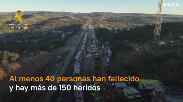 Al menos 40 personas murieron en uno de los accidentes ferroviarios más graves de España - Sputnik Mundo