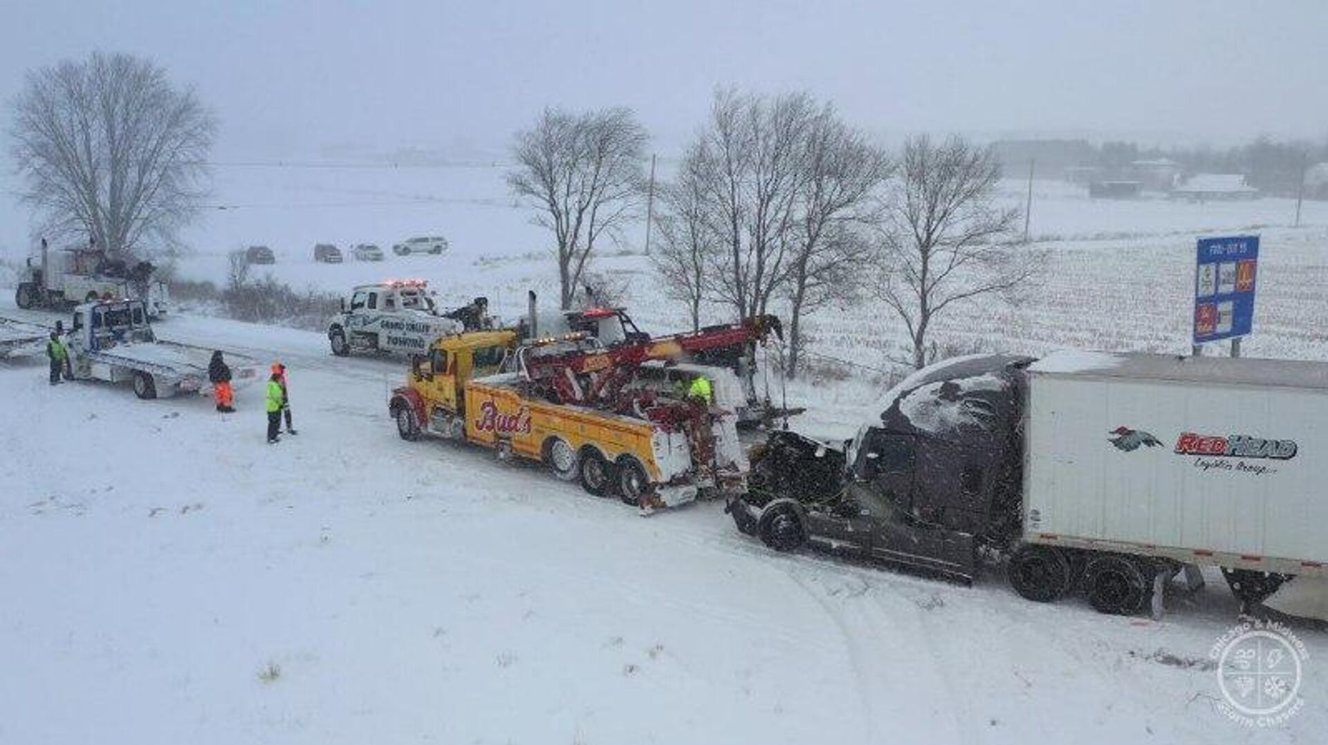 Al menos un centenar de vehículos chocan en cadena en Michigan - Sputnik Mundo, 1920, 20.01.2026