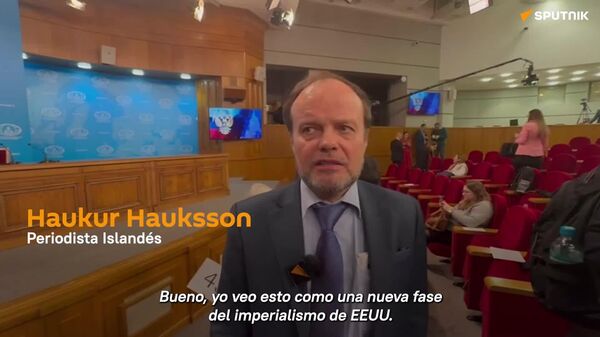 Veo esto como la nueva fase del imperialismo de EEUU: periodista islandés critica las amenazas de EEUU contra Groenlandia e Islandia - Sputnik Mundo
