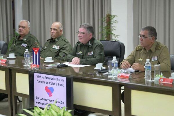 Rusia destaca los fuertes lazos con Cuba ante la presión de sanciones - Sputnik Mundo