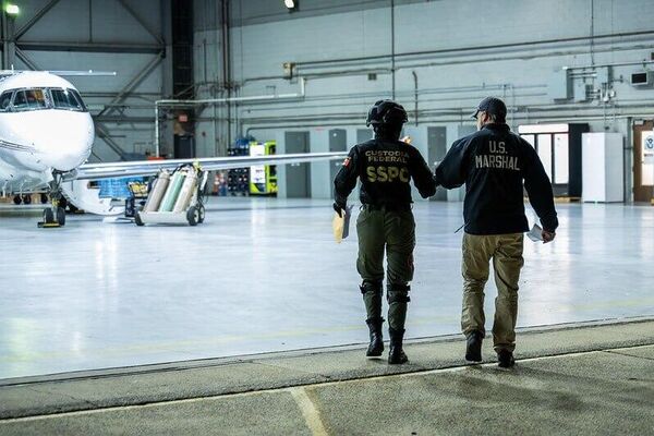 EEUU se adjudica como logro histórico el envío de 37 criminales desde México - Sputnik Mundo