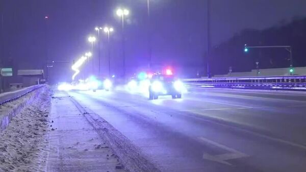 Caravana de la delegación de EEUU viaja hacia reunión con el presidente de Rusia, Vladímir Putin - Sputnik Mundo