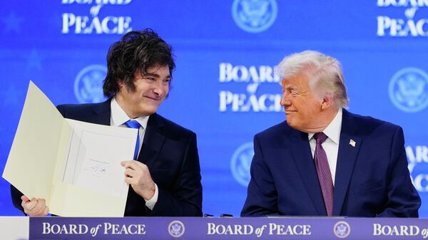 Los presidentes de Argentina, Javier Milei, y el de EEUU, Donald Trump. - Sputnik Mundo