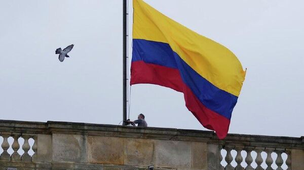 Colombia registra superávit de 849 millones de dólares entre tensiones con Ecuador - Sputnik Mundo
