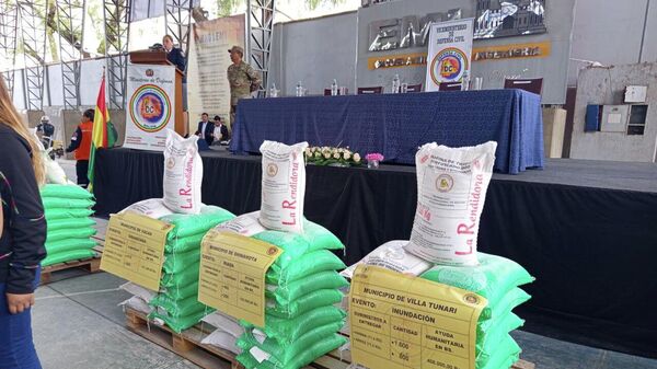 Entrega de apoyos en Bolivia - Sputnik Mundo