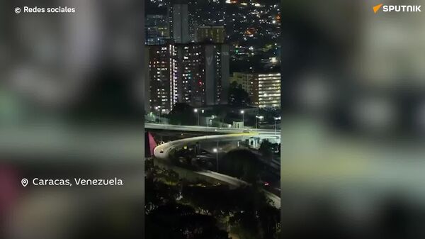 Un mensaje directo a Washington: Venezuela exige libertad para Maduro y Flores con un imponente espectáculo de drones Un mensaje directo a Washington: Venezuela exige libertad para Maduro y Flores con un imponente espectáculo de drones - Sputnik Mundo