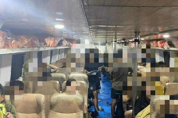 Hay al menos 13 muertos por el hundimiento de un ferry al sur de Filipinas, según reportes - Sputnik Mundo