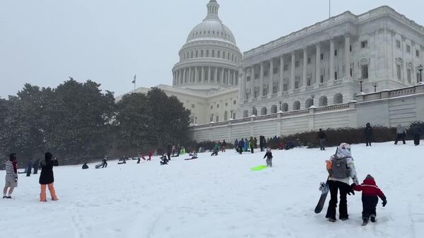 El Capitolio se convirtió en estación de esquí - Sputnik Mundo