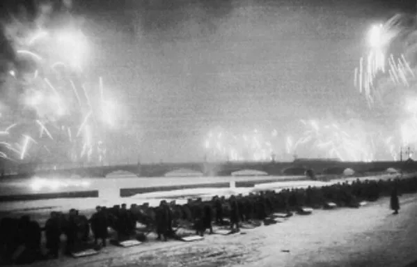 En la foto: El 27 de enero de 1944, Leningrado  resonó con una salva de artillería que simbolizó la victoria sobre el enemigo y el fin de los horrores del asedio: 324 cañones dispararon 24 salvas desde distintos puntos de la ciudad, como el Campo de Marte y las orillas del Nevá. - Sputnik Mundo