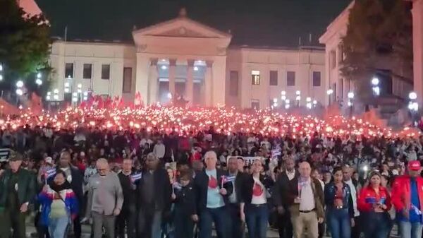 Díaz-Canel encabeza Marcha de las Antorchas en La Habana - Sputnik Mundo