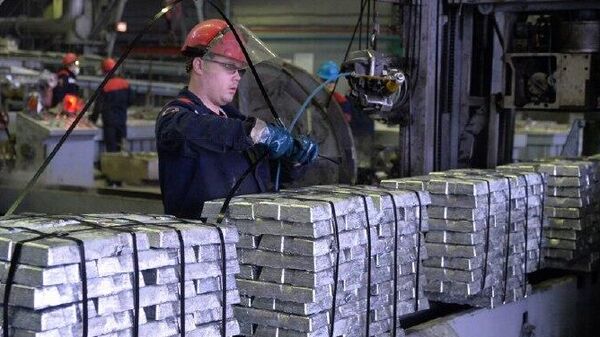 El precio del zinc supera los 3 - Sputnik Mundo