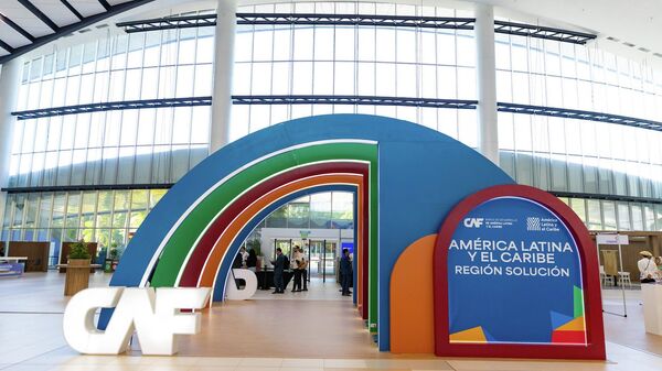 Arranca la sesión plenaria principal del Foro Económico Internacional América Latina y el Caribe 2026 - Sputnik Mundo