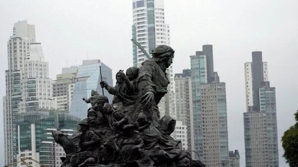 Alivio financiero: el riesgo país de Argentina cae hasta su nivel más bajo en ocho años - Sputnik Mundo