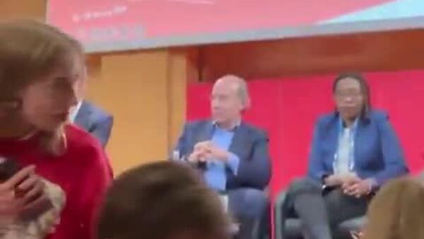 Sheinbaum opina sobre los insultos que lanzaron al expresidente Felipe Calderón en París - Sputnik Mundo