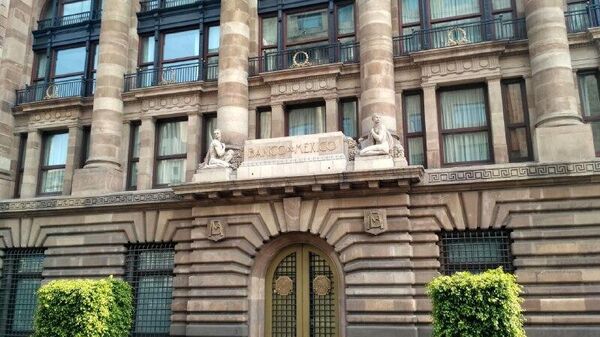 Bancos son quienes más invierten en México, refiere un medio - Sputnik Mundo