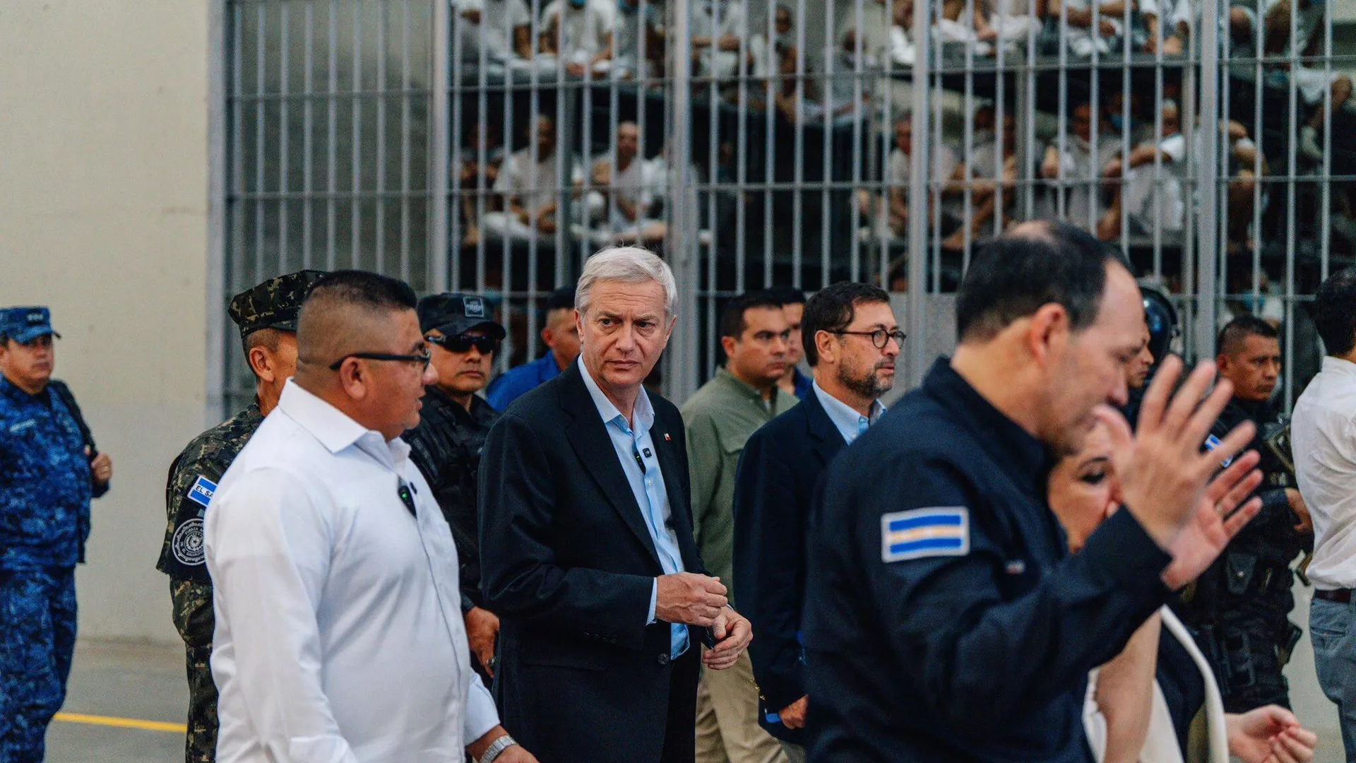 El presidente electo de Chile, José Antonio Kast, recorre el CECOT durante su visita a El Salvador El presidente electo de Chile, José Antonio Kast, recorre el CECOT durante su visita a El Salvador - Sputnik Mundo, 1920, 31.01.2026