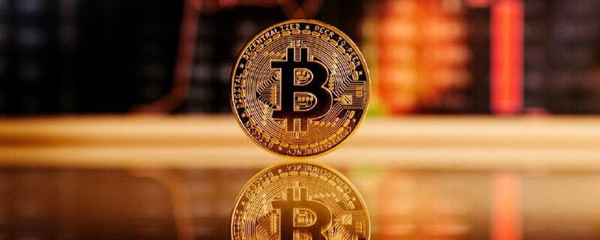 Reportan que el bitcóin cayó a niveles no vistos desde hace nueve meses - Sputnik Mundo, 1920, 01.02.2026