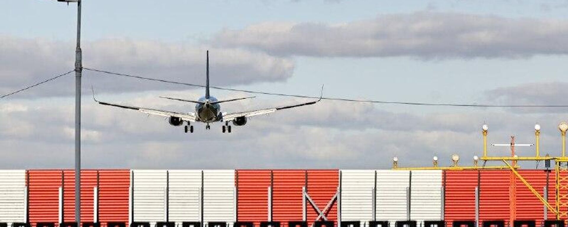 Convocan a un paro general en los aeropuertos de Argentina - Sputnik Mundo, 1920, 01.02.2026