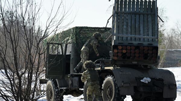 Soldados rusos en la zona de la operación militar especial - Sputnik Mundo