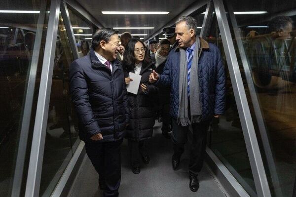 El presidente de Uruguay inicia una visita de Estado a China - Sputnik Mundo