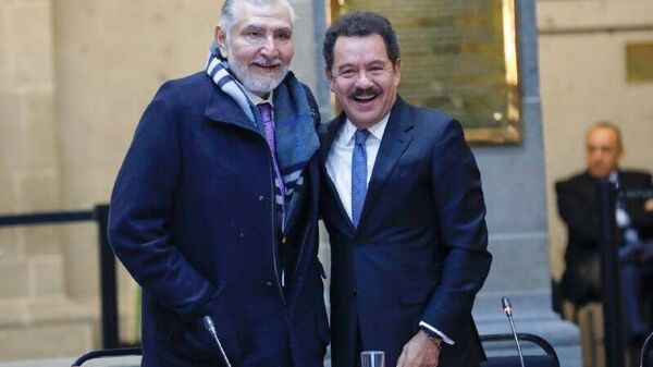 Adán Augusto López deja la coordinación del partido oficialista Morena en el Senado de México - Sputnik Mundo