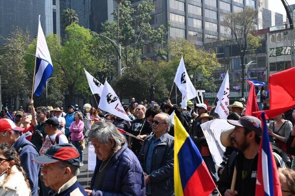 🪧 Protestan en la capital de México contra la presión de EEUU a Cuba - Sputnik Mundo