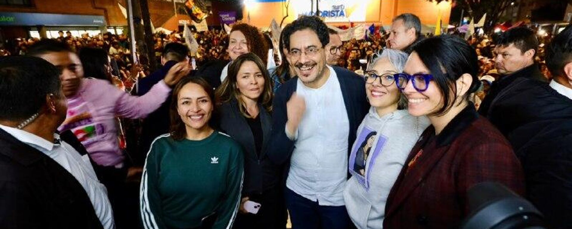 ¿Solo o en alianza?: autoridades electorales de Colombia deben decidir el futuro de la candidatura de Cepeda - Sputnik Mundo, 1920, 02.02.2026