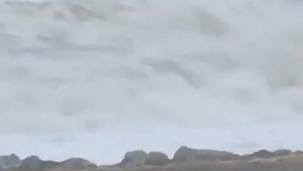 Cartagena bajo el agua: fuertes lluvias causan afectaciones en la ciudad costeña de Colombia - Sputnik Mundo