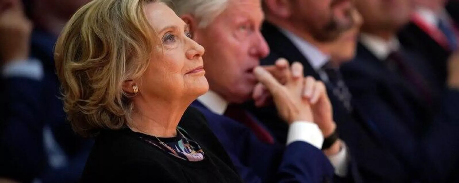 ¿Por qué los Clinton fueron citados al Congreso por el caso Epstein? - Sputnik Mundo, 1920, 03.02.2026